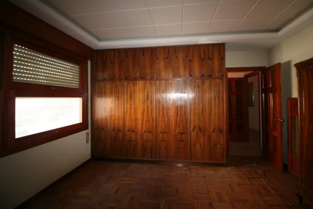 CASA A TRES ESQUINAS SITUADA A ESCASOS METROS DE LA IGLESIA DE LA ASUNCION. — 38