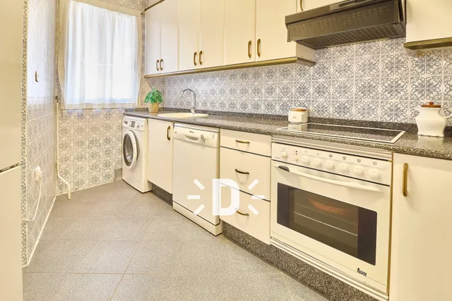 SE ALQUILA VIVIENDA EN VALENCIA — 19
