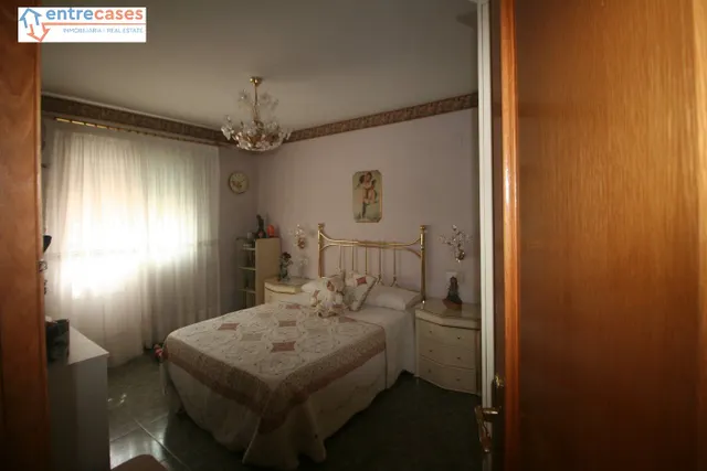 PRECIOSA CASA ADOSADA EN POLÍGONO 3, PARA ENTRAR A VIVIR — 27