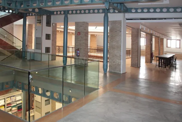 Local comercial en Alquiler en Sevilla Sevilla — 6