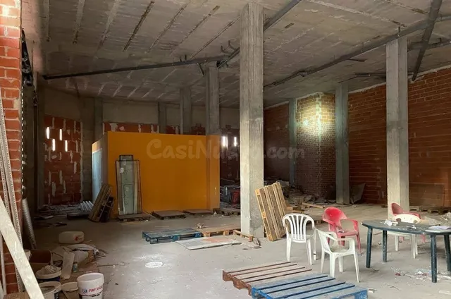 Local comercial 719m² en venta - Area 6 - foto 2