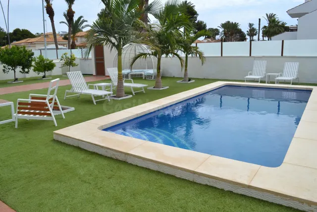 Villa 4 habitaciones 104m² en alquiler - La Zenia - foto 2