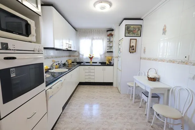 Chalet independiente en Las Filipinas con impresionante parcela de 1.514 m2 — 5