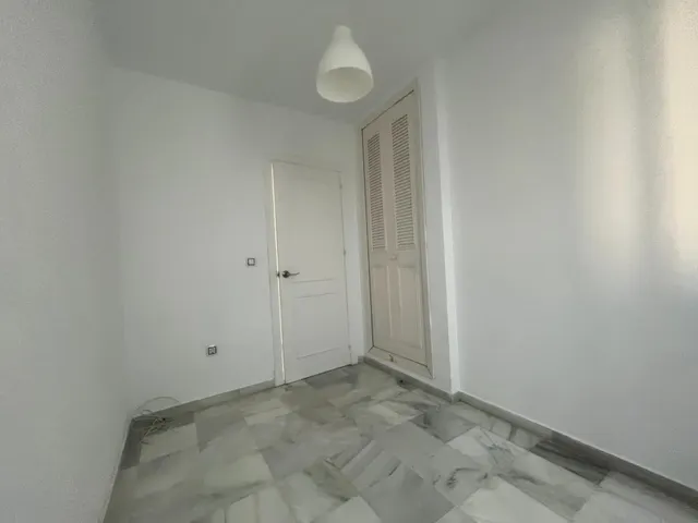 ESPECTACULAR PISO DE 5 DORMITORIOS EN LA MEJOR ZONA DEL PUERTO DE SANTA MARIA — 33