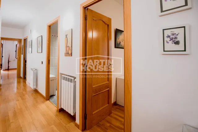 PISO EN VENTA  3 habitaciones, TERRAZA, PARKING Y TRASTERO — 16