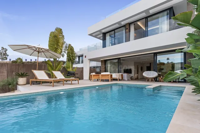 Villa 6 habitaciones 352m² en alquiler - Costa Del Sol - foto 3