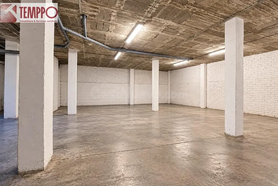 ¡327 m2 de espacio para impulsar tu negocio por sólo 750 €/mes!