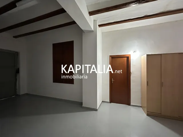 Casa en VENTA en Cerdà con cochera, patio interior y chimenea, ideal para reformar — 8
