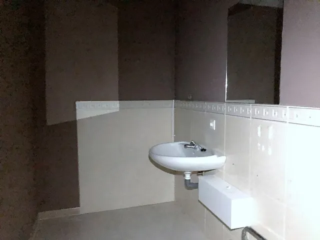 SE ALQUILA LOCAL COMERCIAL EN RIBEIRA — 7