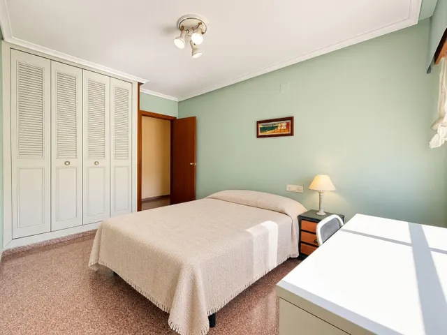 Vivienda con vistas a Plaza América, 3 dormitorios y garaje incluido — 27