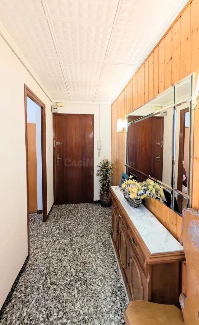 ESPACIOSA VIVIENDA DE 4 DORMITORIOS, BALCÓN, ORIENTACIÓN EST - foto 4