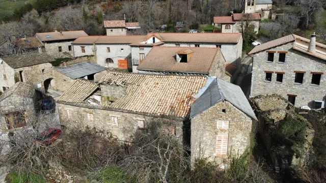 Casa tradicional de piedra para rehabilitar en lerés — 18