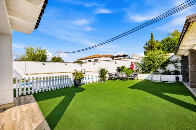 Chalet ideal para vivir todo el año, en la entrada de Chiclana. — 7