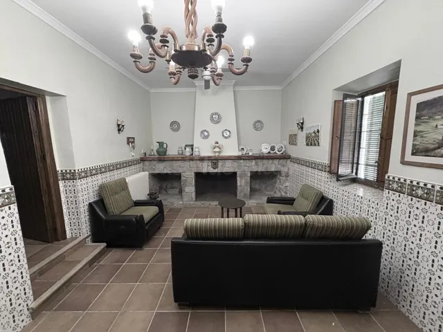 CASA DE 480M2 EN SAN BENITO — 3