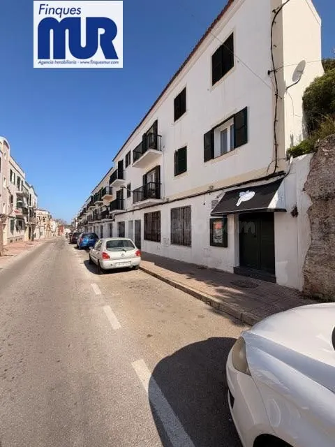 Local en venta en Es Castell – listo para abrir esta tempora - foto 4