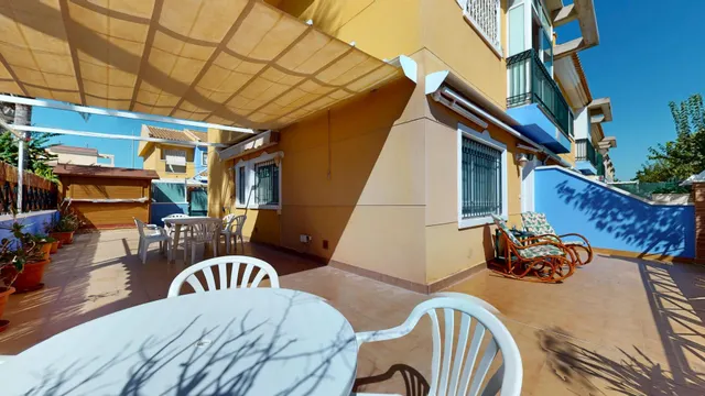 CHALET CON AMPLIA PARCELA JUNTO A LA PLAYA DE LAS HIGUERICAS – TORRE DE LA HORADADA — 30