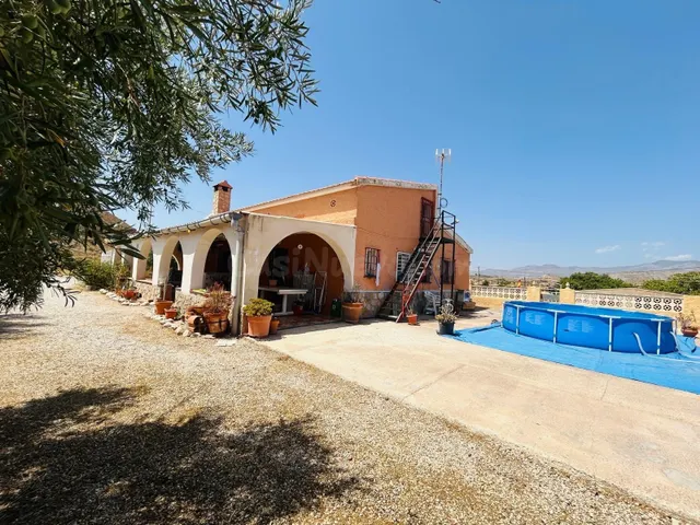 Chalet independiente con casa de invitados, piscina privada  - foto 3