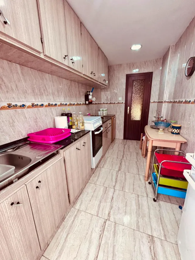 Amplia vivienda de 4 dormitorios y ascensor en carolinas altas. — 10