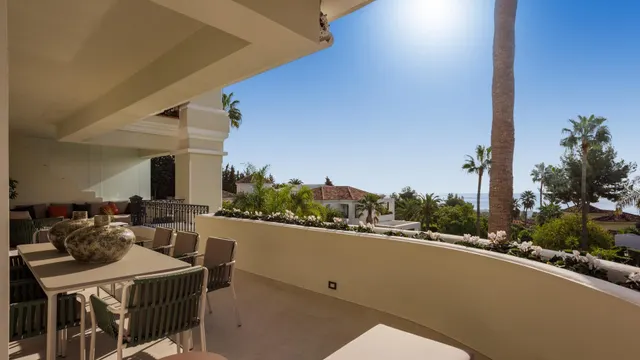 Apartamento de lujo reformado de 3 dormitorios y 2 baños con vistas al mar. Sierra Blanca — 14