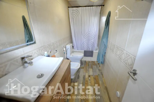 ¡Magnífico chalet! Amplio y lleno de luz, con piscina, terraza, garaje y parcela — 33