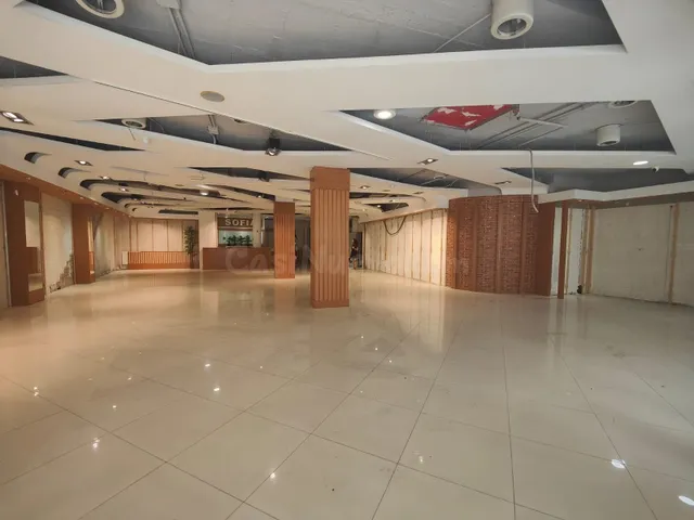 EXCLUSIVO LOCAL COMERCIAL EN VENTA O ALQUILER EN PLENO CENTR - foto 3
