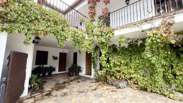 Exclusivo Hotel en Almonaster la Real con Vistas Panorámicas — 26