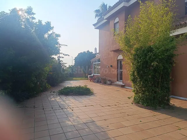 SE ALQUILA CHALET EN URBANIZACION CERROMOLINO VACACIONAL - foto 2