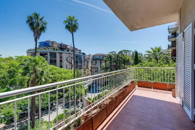 Piso en venta en la calle de Ferran Valls i Taberner - foto 2