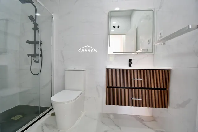 ZONA CENTRO– Planta baja Reformado a estrenar con 2 habitaciones y 2 baños. — 19