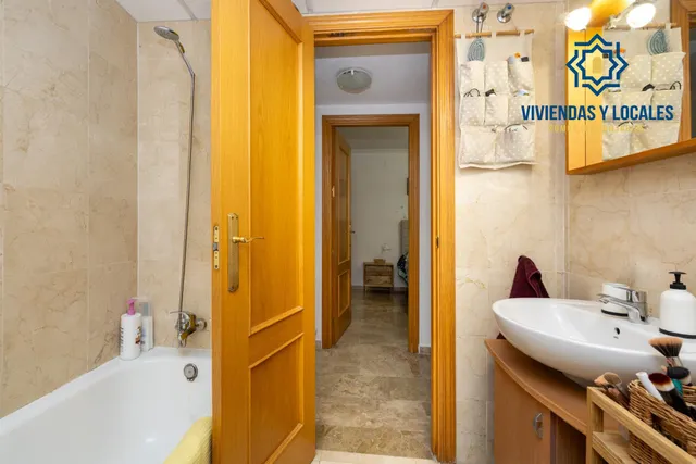 Piso de dos dormitorios en Sanders, en urbanización privada con piscina, pistas de padel, plaza de garaje y trastero — 16