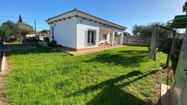 CHALET EN EL PAGO MELILLA SOLO TEMPORADA DE VERANO — 9