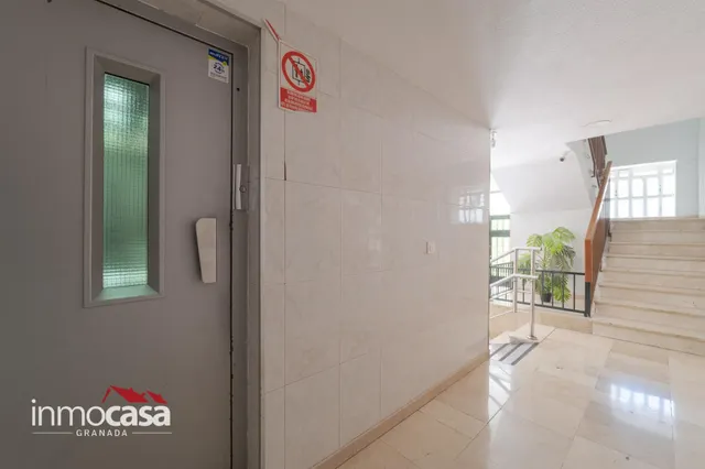 Piso de 4 dormitorios con garaje en carretera de málaga – la chana - Granada — 44