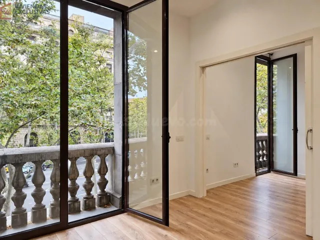 Espacio de oficinas con 110m2 en Zona Centro - Eixample- Gra
