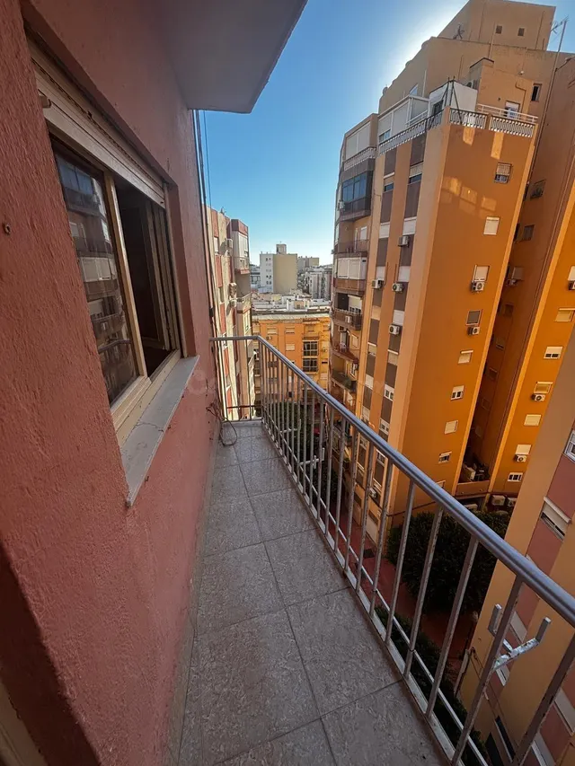 Se vende piso en Los Ángeles - foto 2