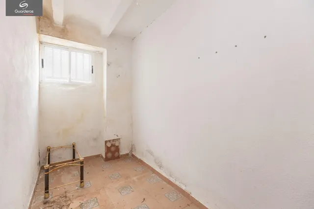 CASA PARA REFORMAR EN CAMPOTEJAR — 24