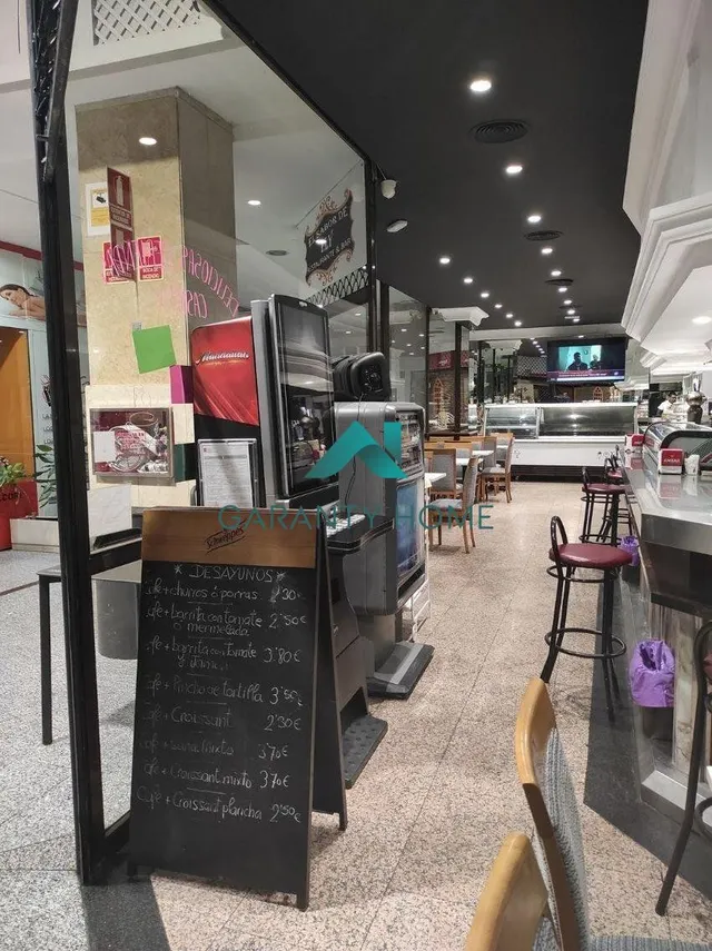 Local comercial en  Villar del Rey — 25