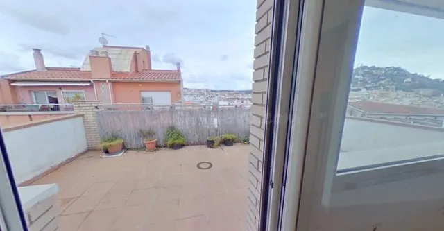 CASA DOSADA OCUPADA 3 PLANTAS 452 M2 GARAJE , BALCÓN, 2 TERR - foto 3