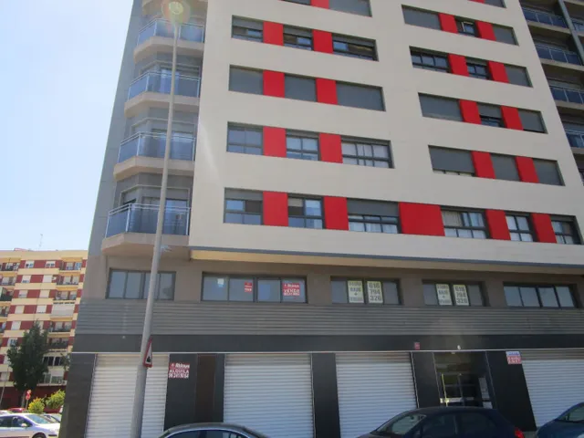 Plazas de parking en venta, zona Tulell. Buenísimo acceso y fácil aparcamiento. — 15