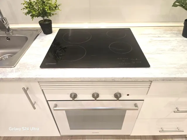 Planta baja 1 habitación 72m² en alquiler - Centro — 13