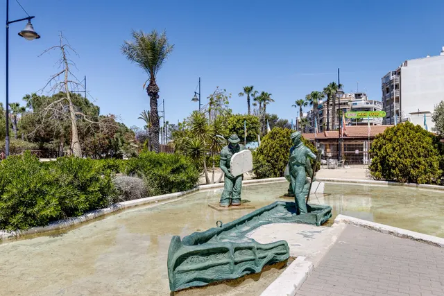 Casa adosada reformada en el centro de Torrevieja – calle la paz — 49