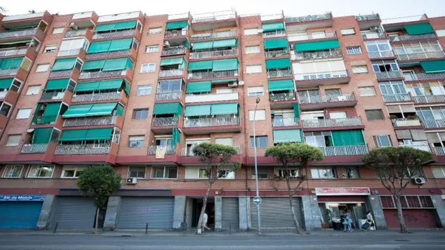 PISO EN VENTA CON INQUILINO EN AV. ALFONSO XIII- BADALONA — 16