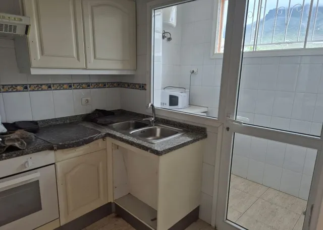 Piso 4 habitaciones 200m² en venta - Playa del Duque — 48