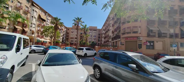 SE VENDE LOCAL CONVERTIDO A VIVIENDA / 2 ALTURAS / ZONA HOSPITAL — 3