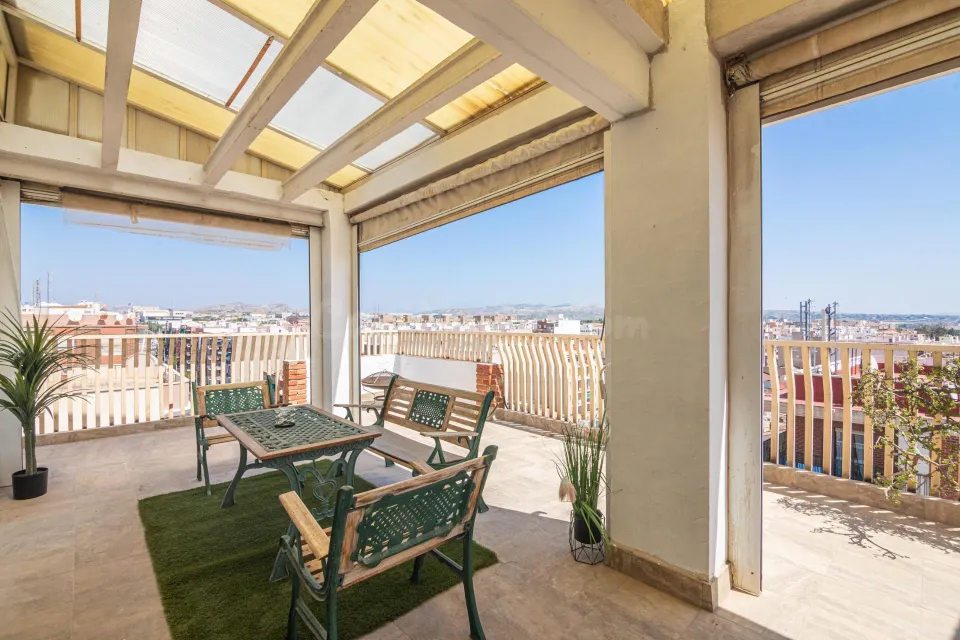 ATICO EXCLUSIVO CON UNAS VISTAS INCREIBLES PARA REFORMAR