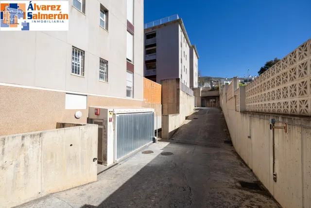 Piso en venta en Carretera de la Sierra — 32