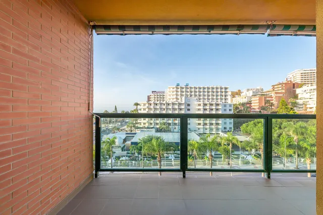 Exclusiva vivienda en primera línea de playa en el bajondillo – Torremolinos — 10
