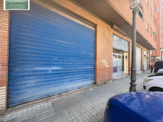 Junto a la calle Carteros. - foto 2