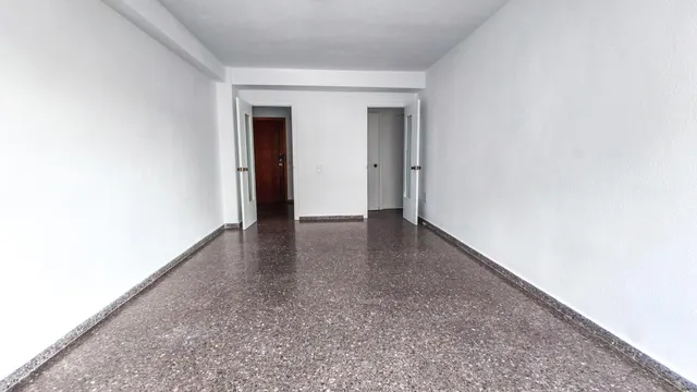 Amplio Piso en Alquiler con Terraza en La Creu del Grau, Valencia — 10