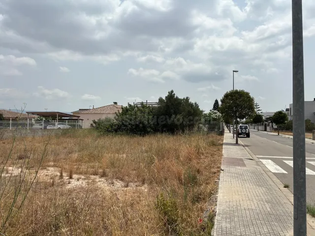 Parcela urbana de 888 m2 en la urbanización Els Pilans - foto 4
