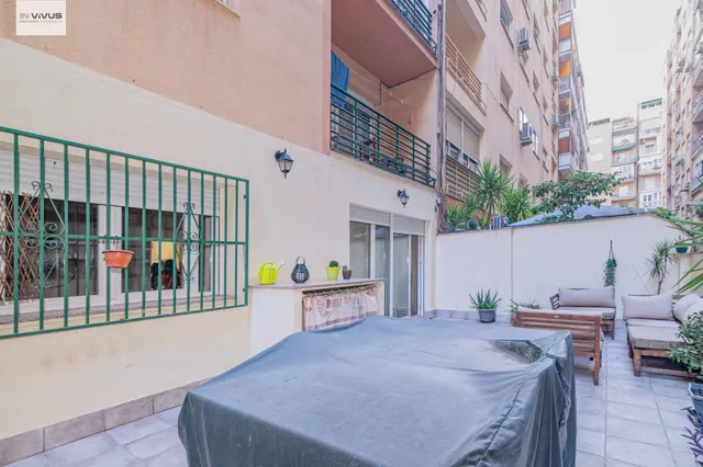 Oportunidad en alquiler de piso reformado de dos dormitorios con gran terraza en camino de ronda — 12